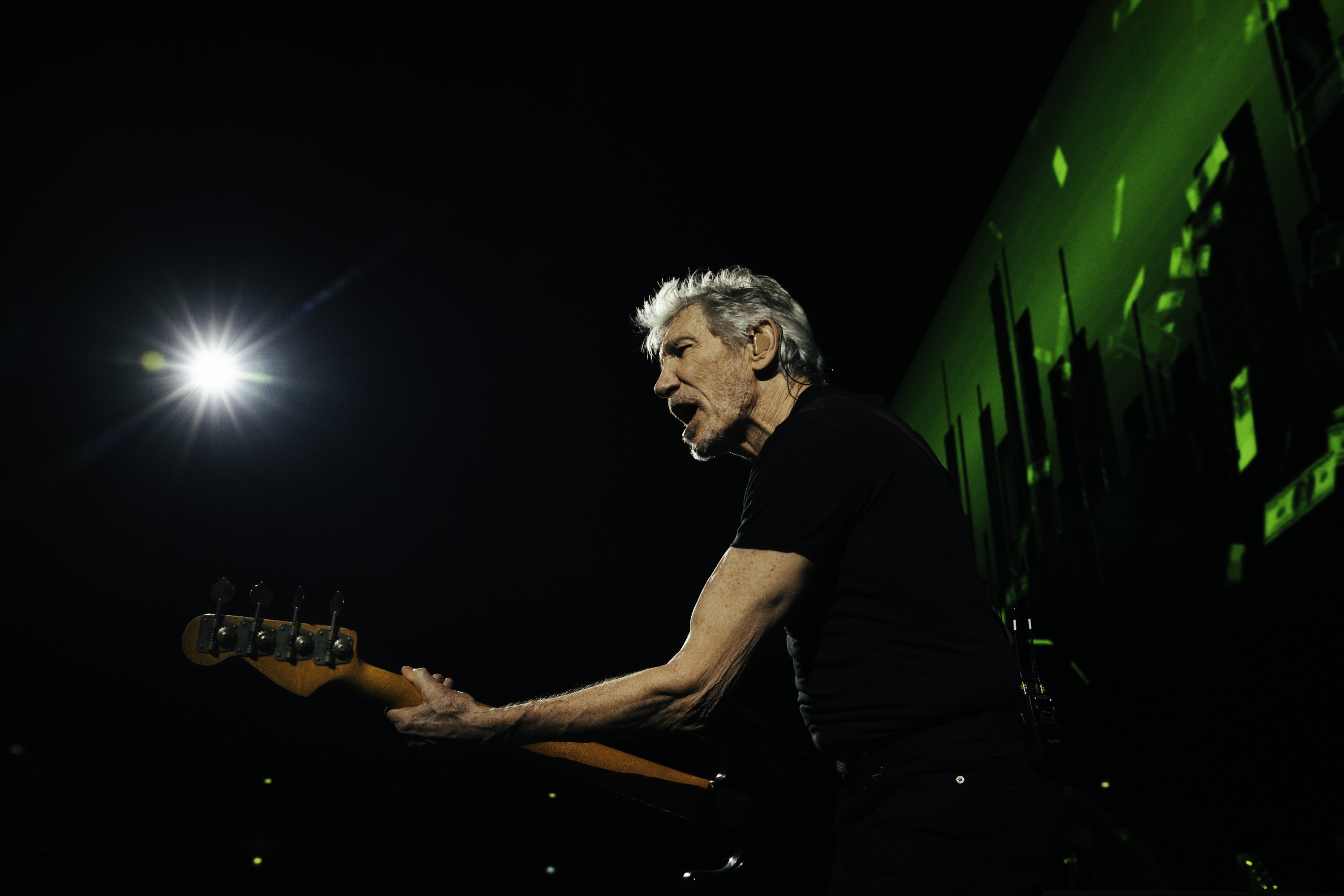 Roger Waters This Is Not A Drill: Live From Prague - The Movie