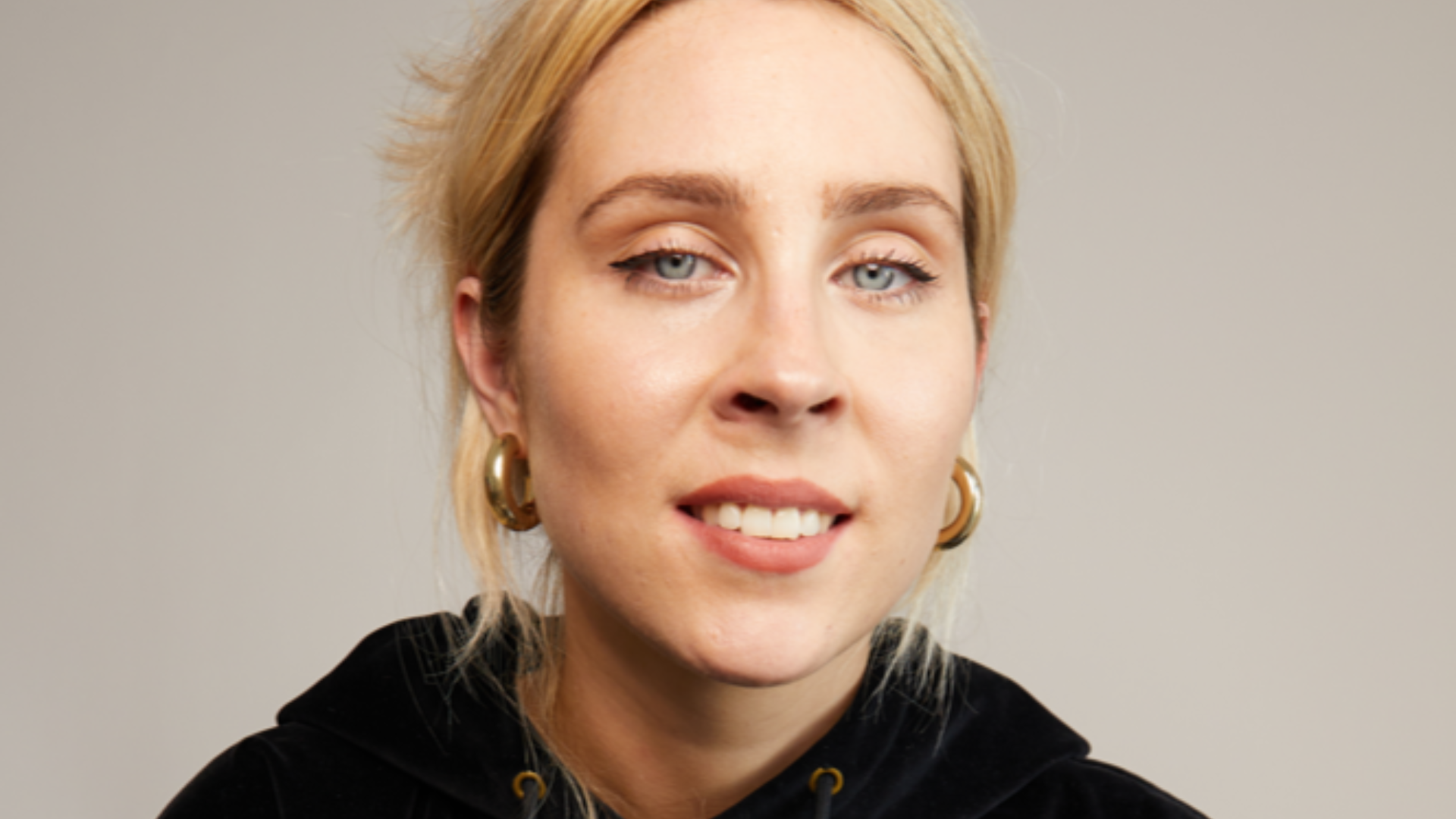 Stevie Martin - Clout