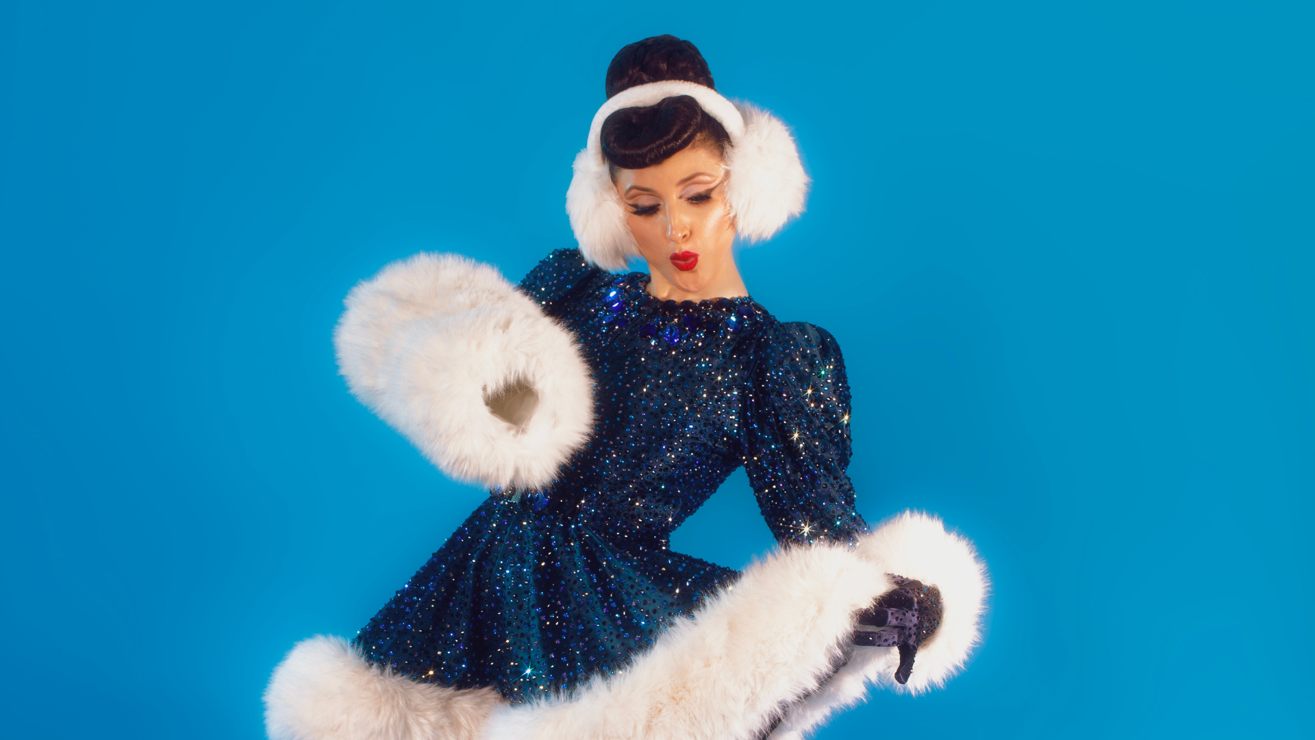 Hundred Watt Club - A Festive Evening of Burlesque & Cabaret