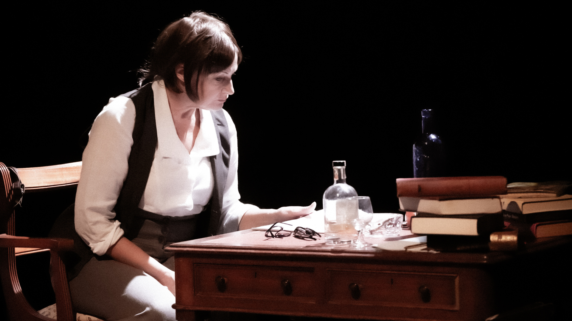 Room - A journey into the creative mind of Virginia Woolf