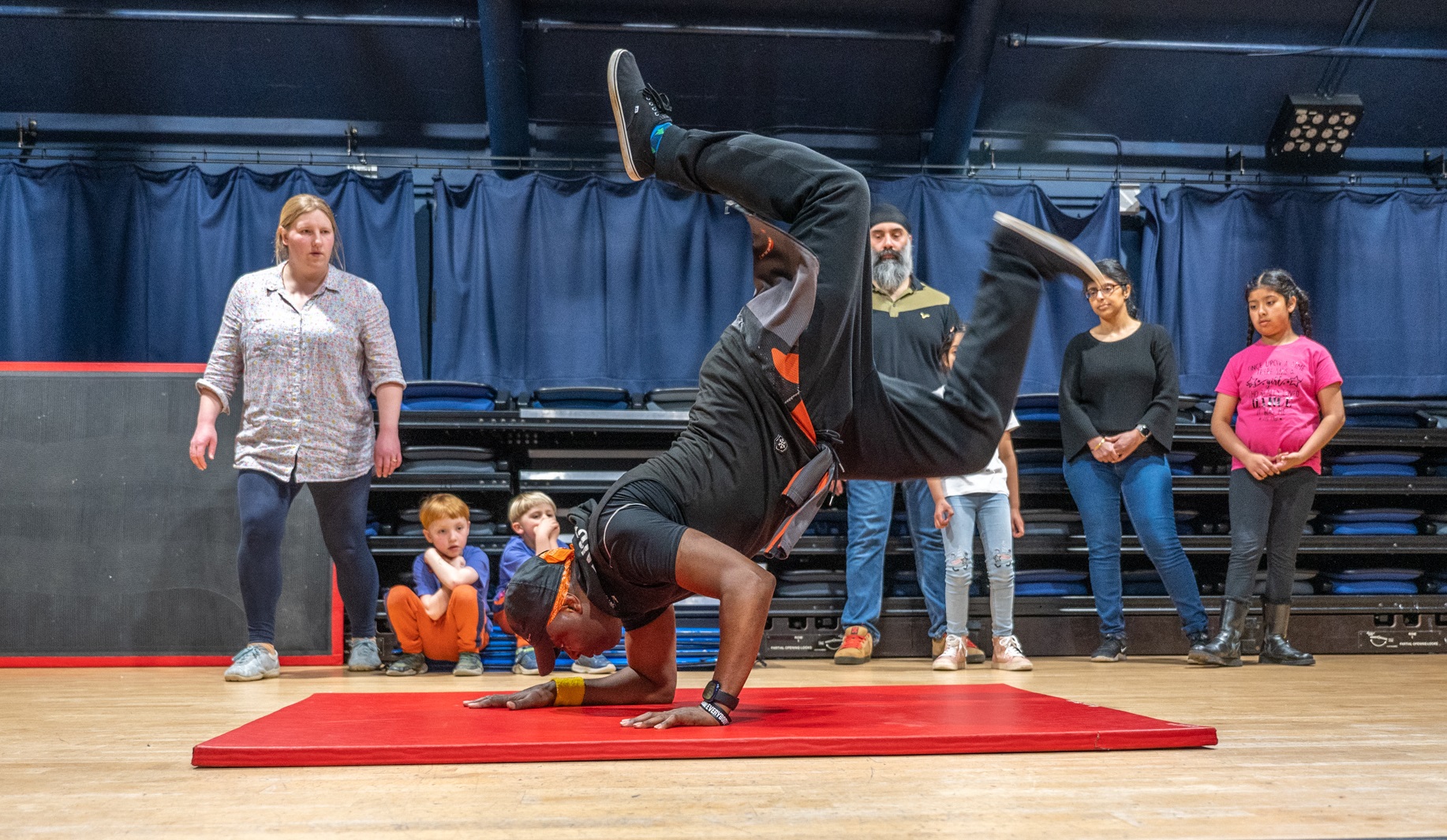 Explore: Street Dance (Families)