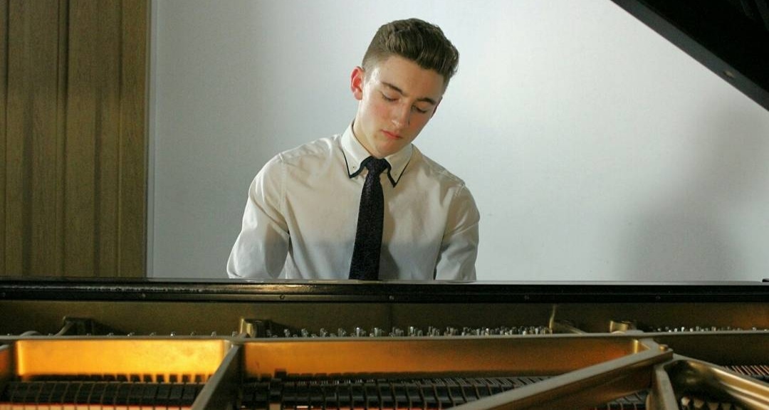 Summer Piano Series (1 of 4): Henry Cash