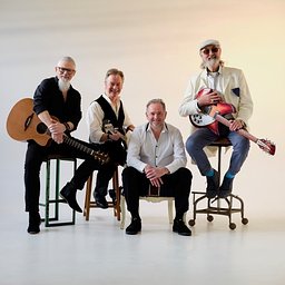 The Searchers & The Hollies Experience